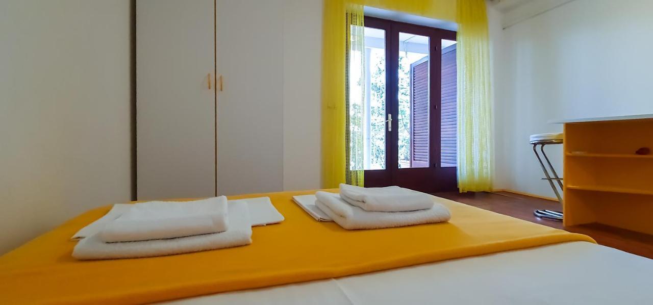 Apartment Buco Starigrad Paklenica Buitenkant foto
