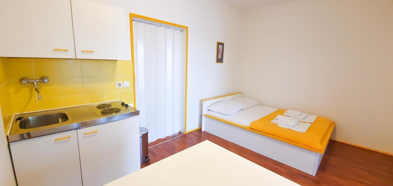 Apartment Buco Starigrad Paklenica Buitenkant foto